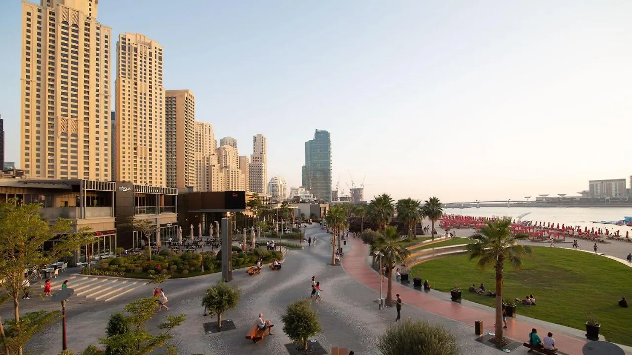 Homestar, Jumeirah Beach Hostel - Jbr - Pool, Beach, Metro Dubái