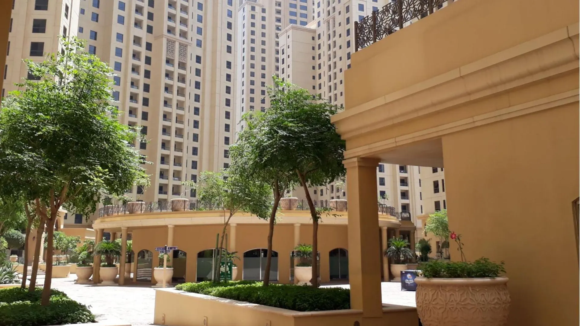 Homestar, Jumeirah Beach Hostel - Jbr - Pool, Beach, Metro Dubái Emiratos Árabes Unidos