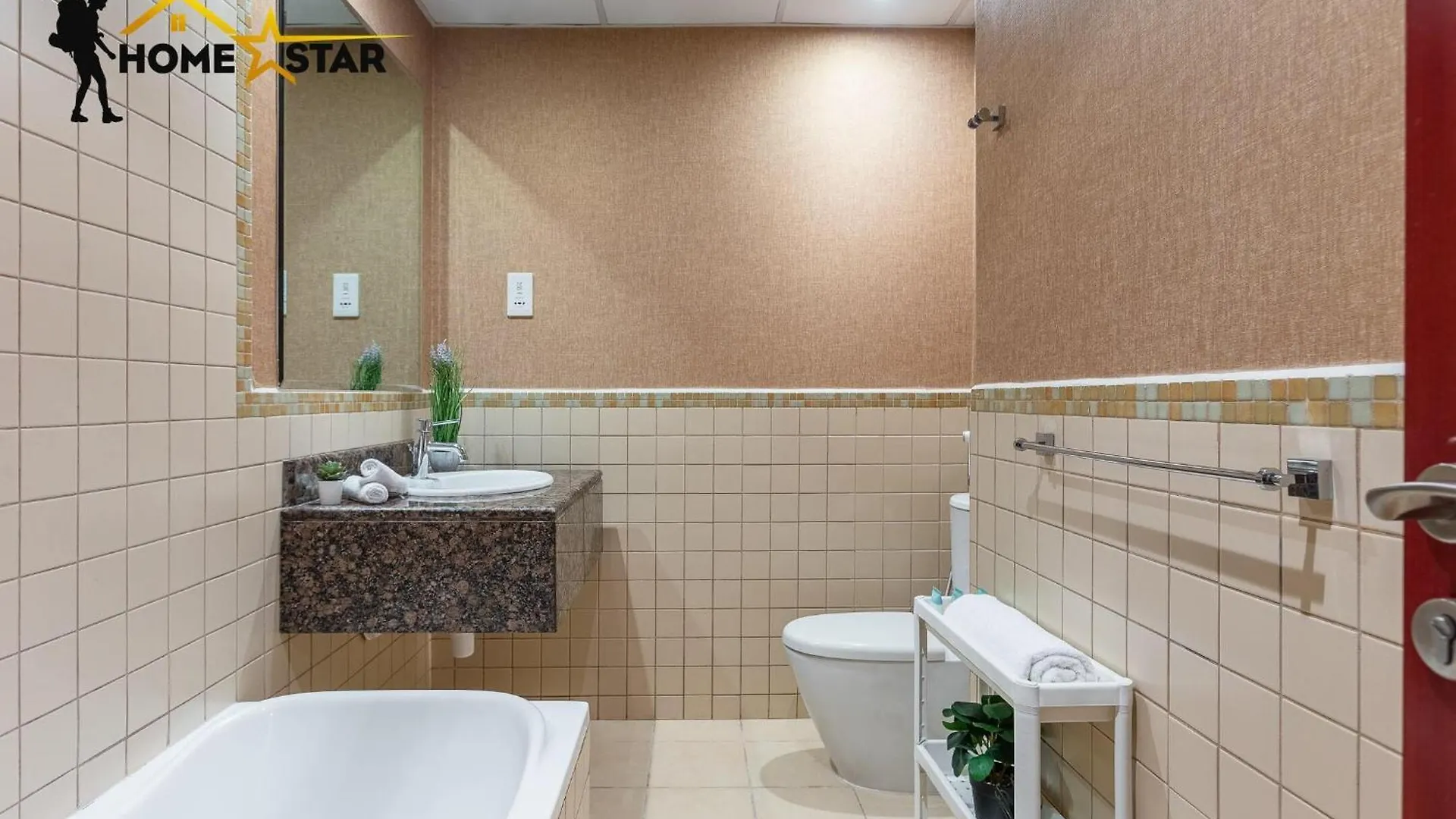Homestar, Jumeirah Beach Hostel - Jbr - Pool, Beach, Metro Dubaï