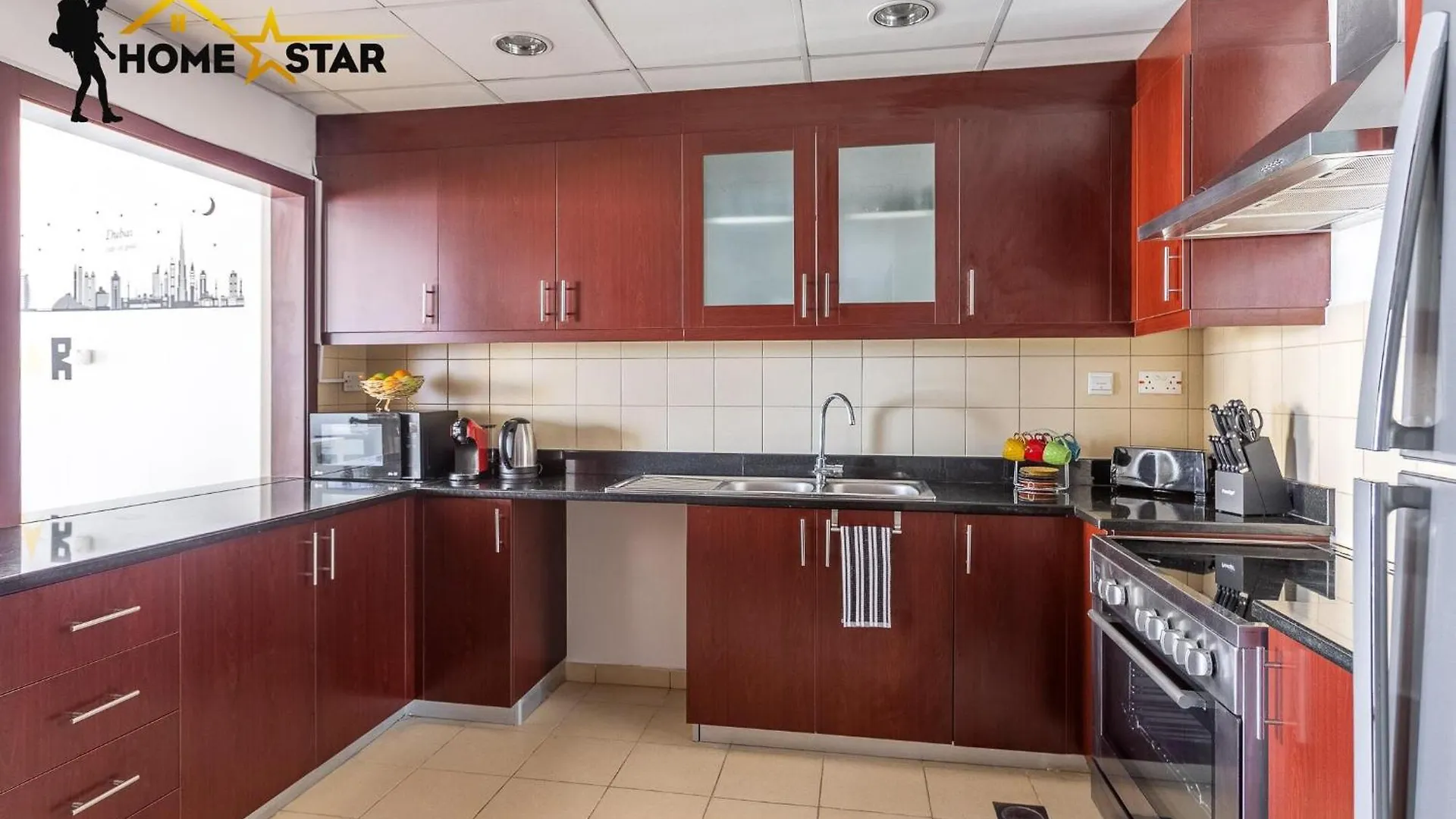 Homestar, Jumeirah Beach Hostel - Jbr - Pool, Beach, Metro Dubái